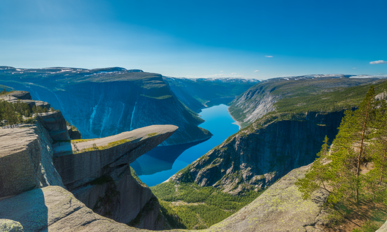découvrez la trolltunga, un site naturel spectaculaire en norvège offrant des panoramas à couper le souffle et une expérience de randonnée unique au cœur des fjords majestueux.